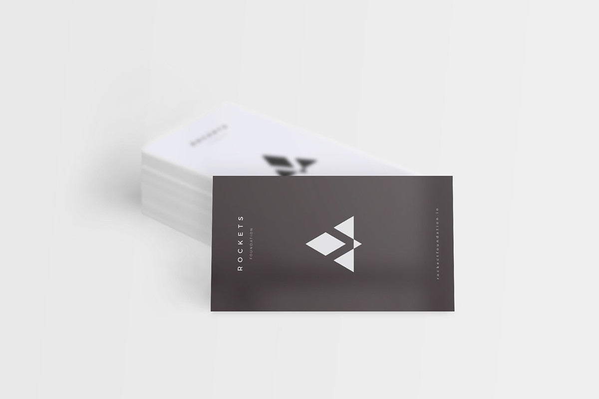 8 Free And Clean Business Card Mockups Part 2