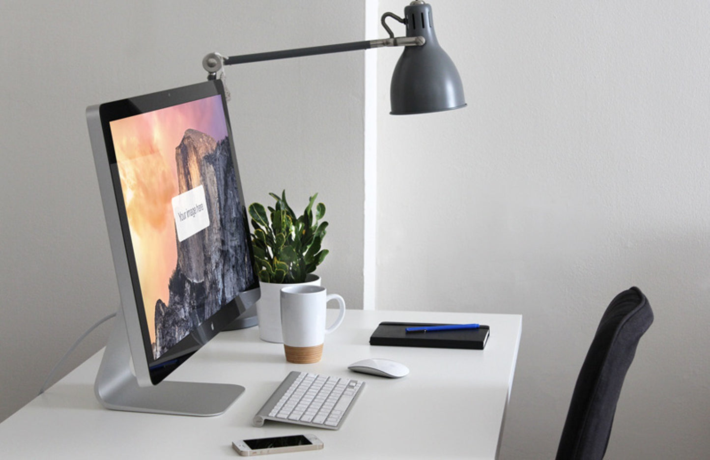 Free Thunderbolt Computer PC Display Presentation Mockup