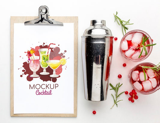 Free Alcoholic Drinks With Clipboard Mock-Up Psd