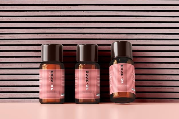 Free Amber Glass Cosmetic Bottle Mockup Psd