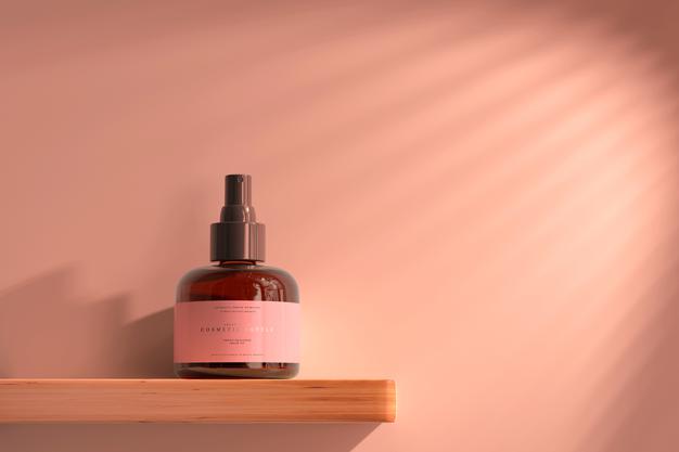 Free Amber Glass Cosmetic Spray Bottle Mockup Psd