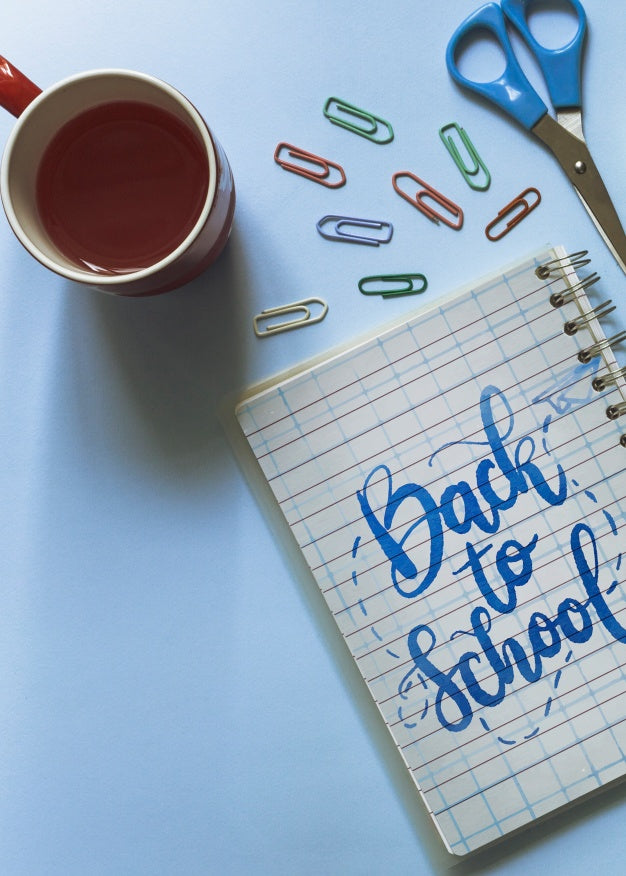 Free Back To School Mockup With Open Book Psd