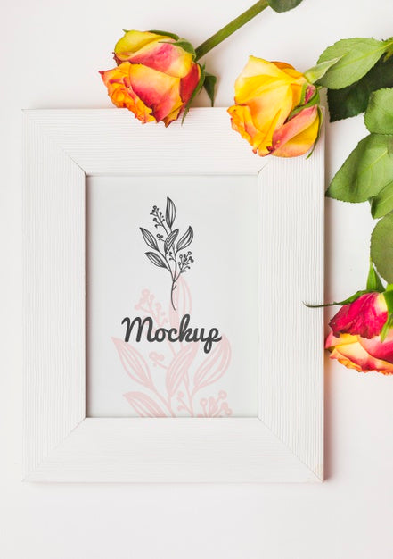 Free Beautiful Flowers Concept Mock-Up Psd