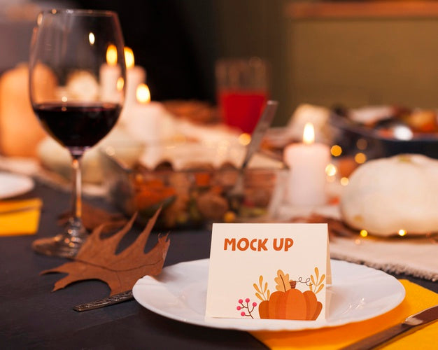 Free Beautiful Thanksgiving Concept Mock-Up Psd