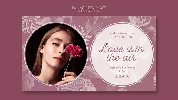 Free Beautiful Valentine'S Day Concept Mock-Up Psd