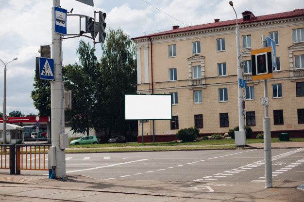 Free Billboard With Blank Surface For Advertising Psd