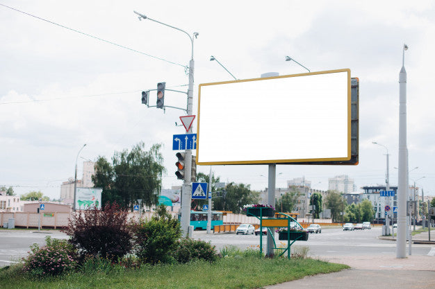 Free Billboard With Blank Surface For Advertising Psd