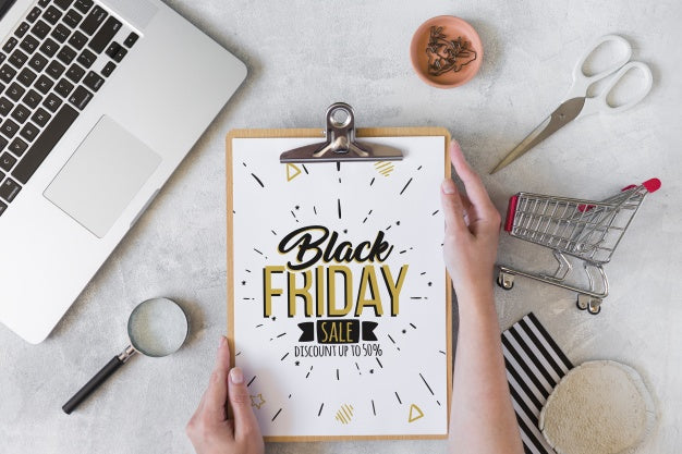 Free Black Friday Composition With Clipboard Psd