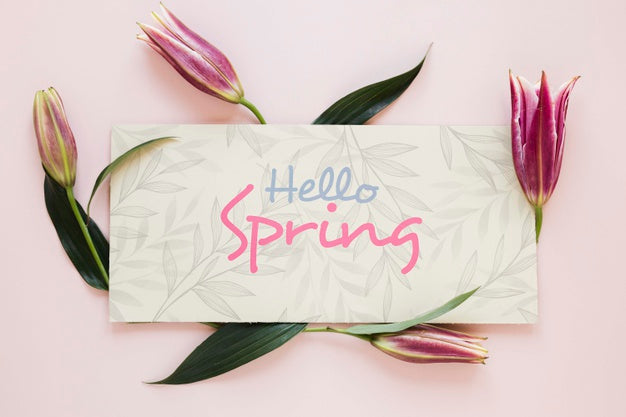 Free Blooming Flowers On Table Psd