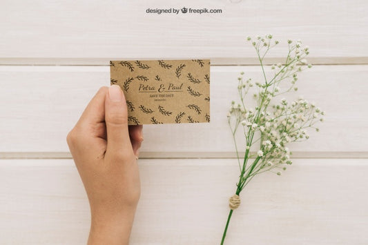 Free Bouquet Of Flowers And Hand Holding Wedding Card Psd