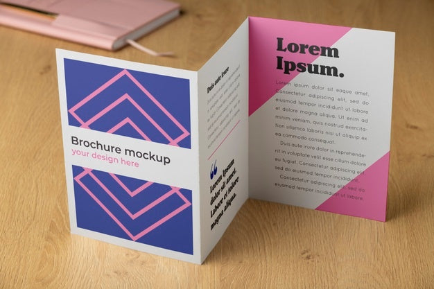 Free Brochure Mockup In Real Context Psd