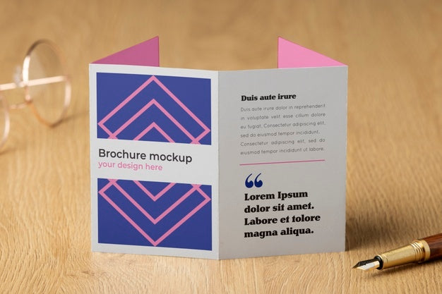 Free Brochure Mockup In Real Context Psd