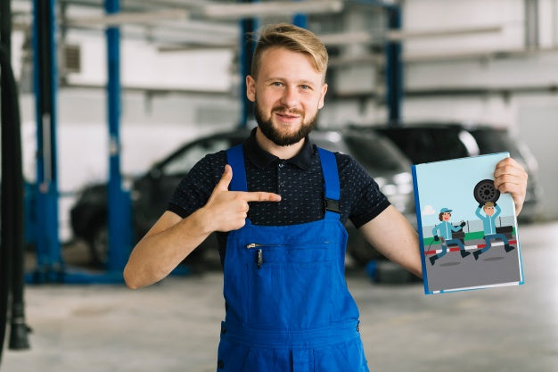 Free Car Mechanic Holding Cover Mockup Psd