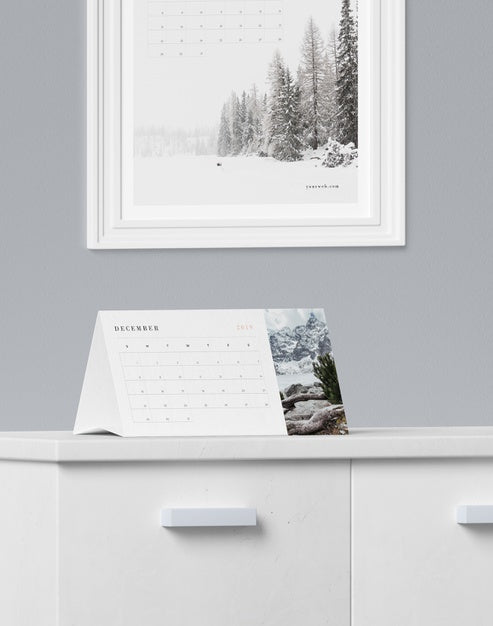 Free Cardboard Concept For Calendar Mock-Up Psd