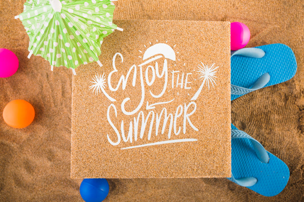 Free Cardboard Mockup On Sand Psd