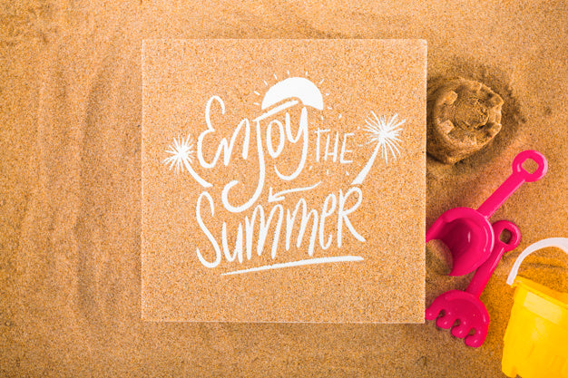 Free Cardboard Mockup On Sand Psd