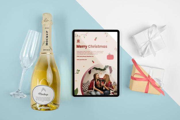 Free Champagne Bottle With Mock-Up Psd