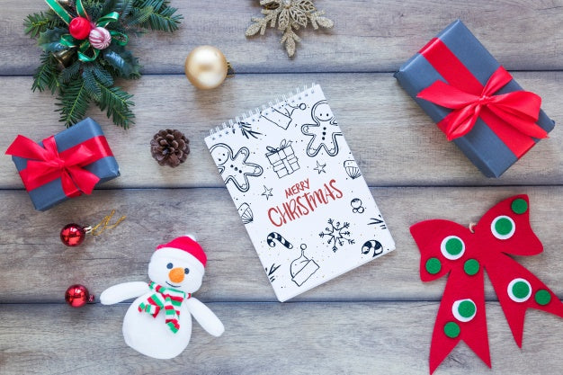 Free Christmas Mockup With Spiral Notepad Psd