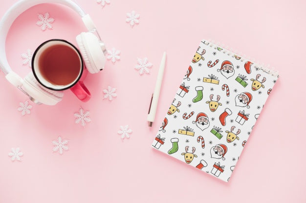 Free Christmas Mockup With Spiral Notepad Psd