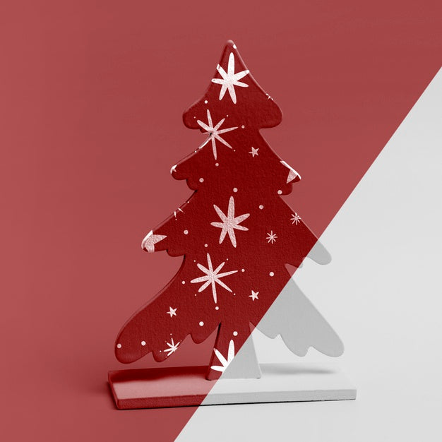 Free Christmas Tree Ornament Mock-Up Psd