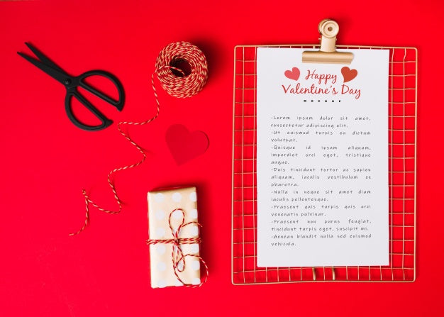 Free Clipboard Mockup For Valentine Psd