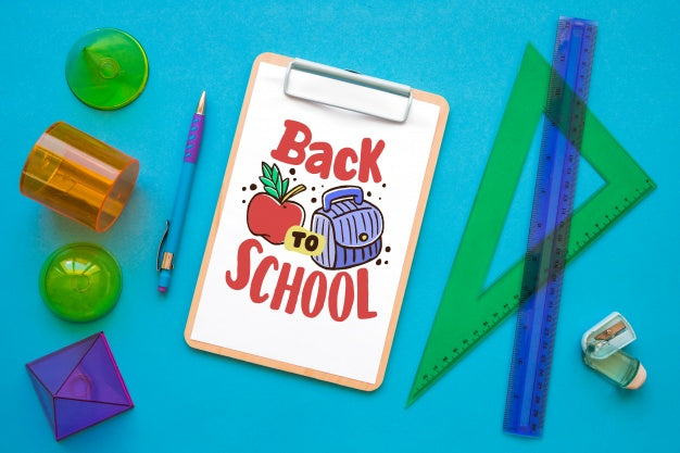 Free Clipboard Mockup With Back To School Concept Psd