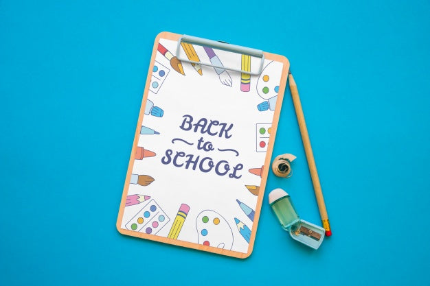 Free Clipboard Mockup With Back To School Concept Psd