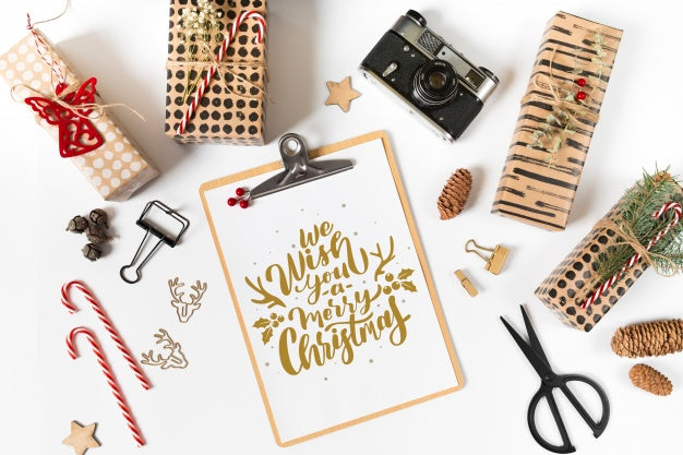 Free Clipboard Mockup With Christmas Composition Psd