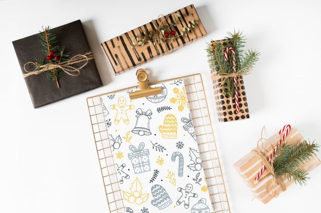 Free Clipboard Mockup With Christmas Composition Psd