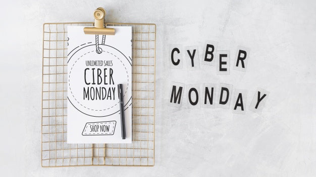 Free Clipboard Mockup With Cyber Monday Letters Psd