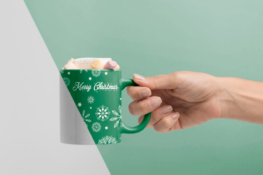 Free Close-Up Hand Holding Mug Psd