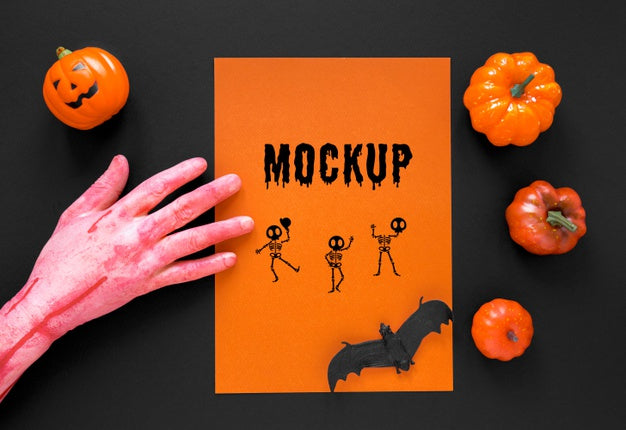 Free Close-Up Hand With Pumpkins Arrangement Psd