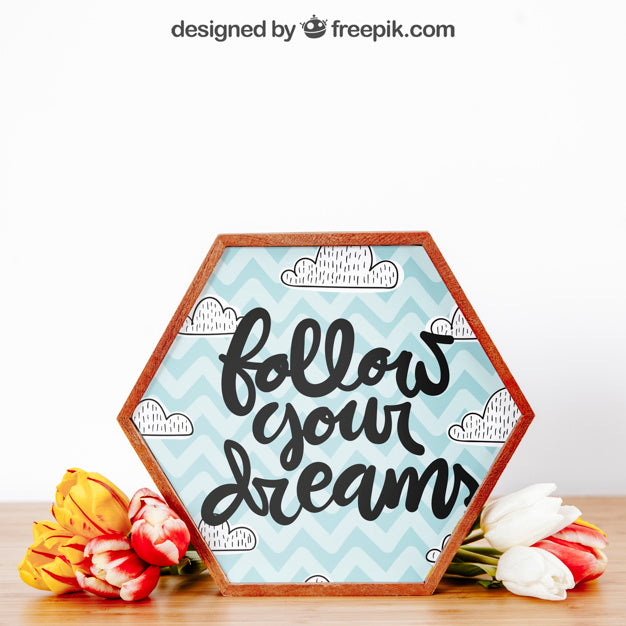 Free Close Up Mockup Of Hexagonal Frame Psd