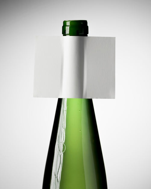 Free Close Up Wine Bottle Label Mock Up Psd