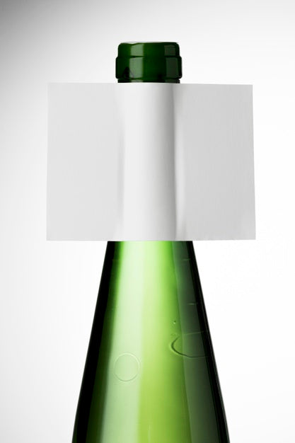 Free Close Up Wine Bottle Label Mock Up Psd