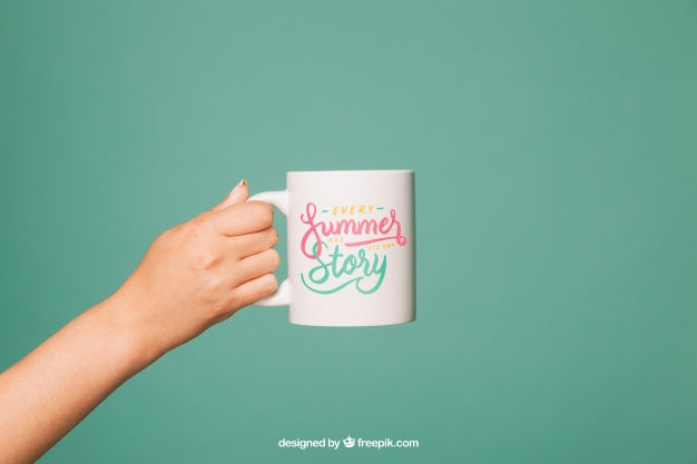 Free Coffee Mug Mockup With Arm Psd