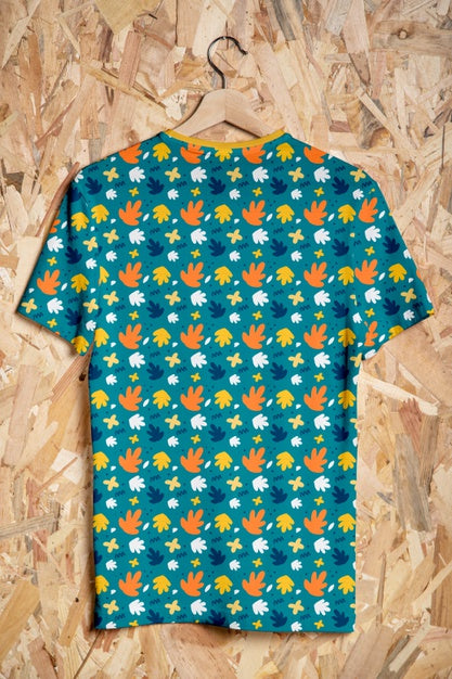 Free Colorful Shirt Concept Mock-Up Psd