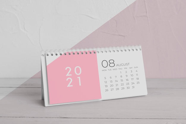 Free Creative Mock-Up Calendar Composition Psd