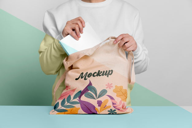 Free Cute Bag Concrpt Mock-Up Psd