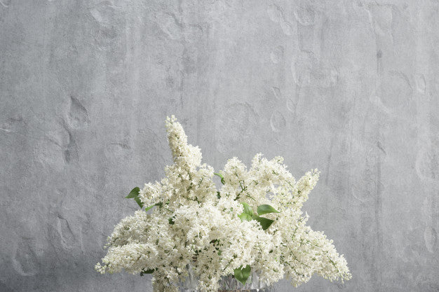 Free Decoration With White Lilac Mockup Psd