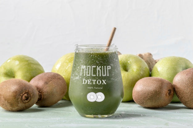 Free Delicious Detox Juice Concept Mock-Up Psd