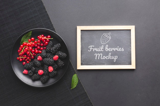 Free Delicious Fruits Concept Mock-Up Psd