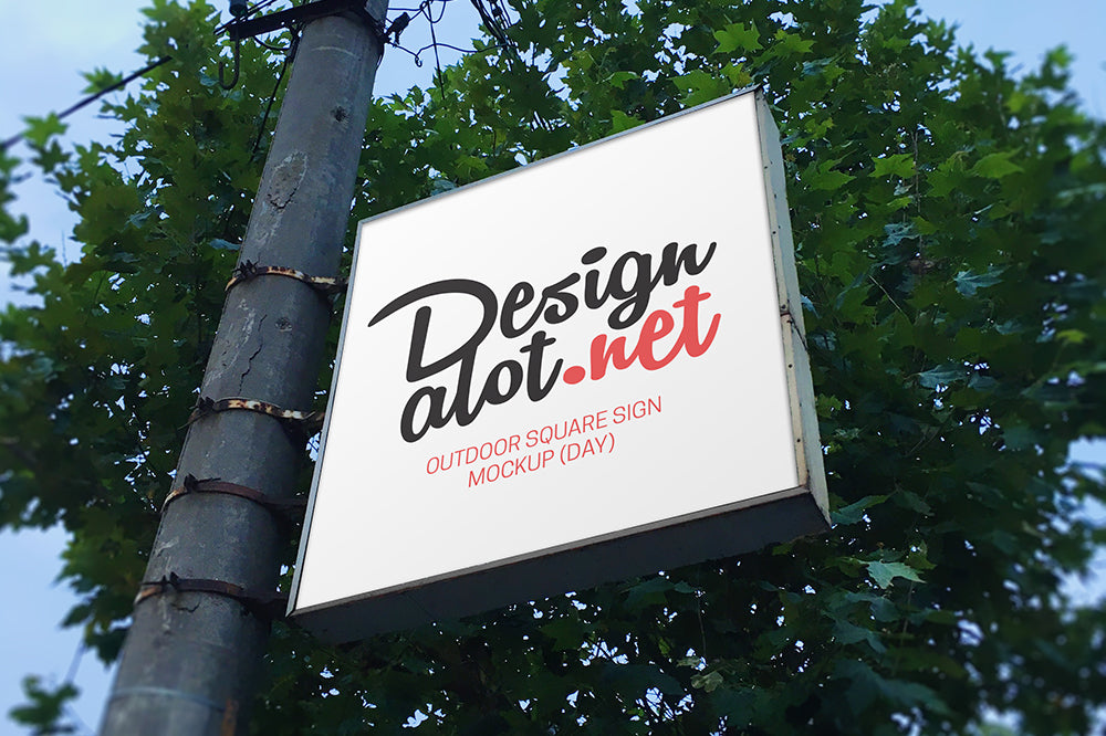 Free Rough Square Sign Realistic Mockup