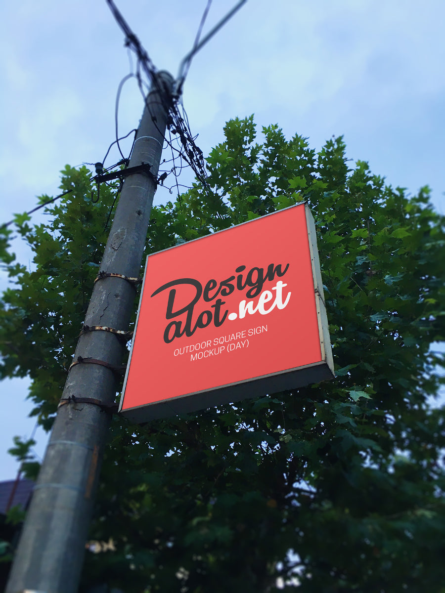 Free Rough Square Sign Realistic Mockup