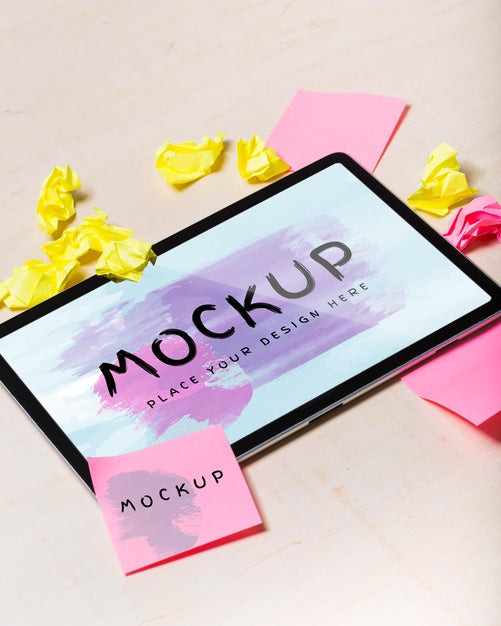 Free Desk Concept With Sticky Notes Mock-Up Psd