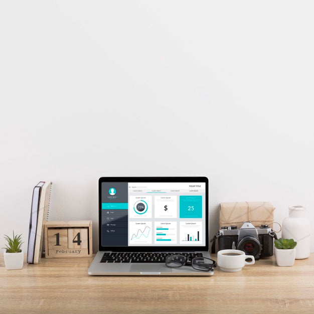 Free Digital Marketing Mockup With Laptop Psd