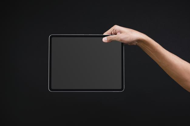 Free Digital Tablet Screen Mockup In Hand Psd