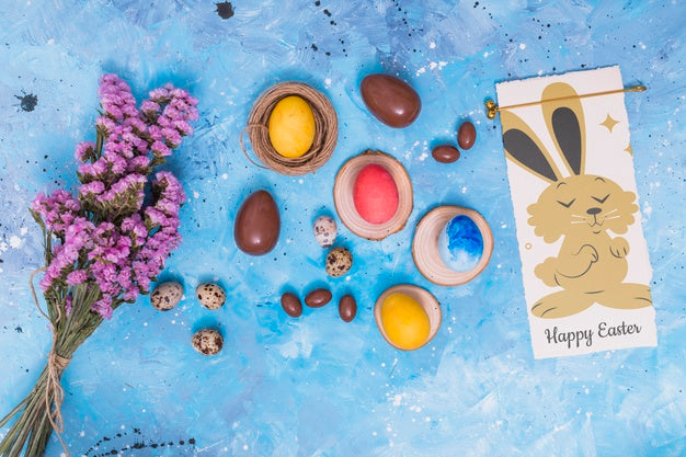 Free Easter Mockup With Card And Chocolate Eggs Psd