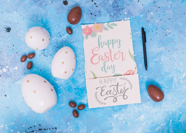 Free Easter Mockup With Card And Chocolate Eggs Psd