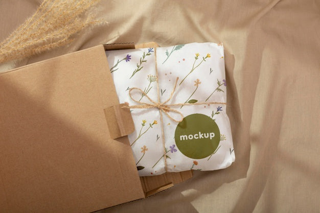 Free Elegant Wrapping Paper Real Context Mockup Psd